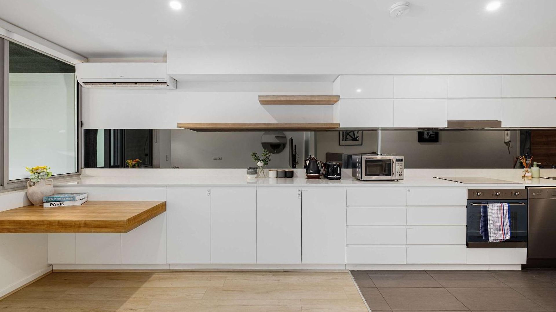 Apartment Chic Escape 2br Near Convention Centre *