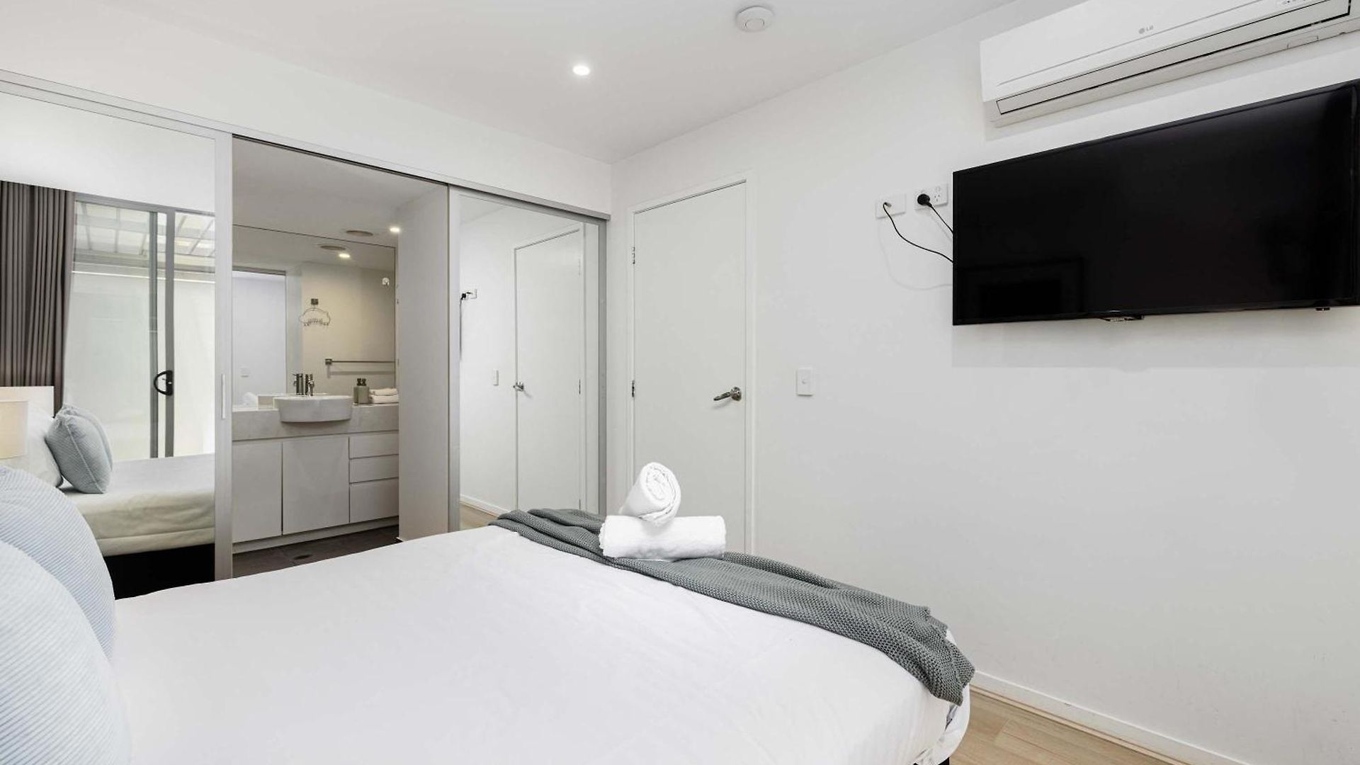 Chic Escape 2br Near Convention Centre Apartment Brisbane