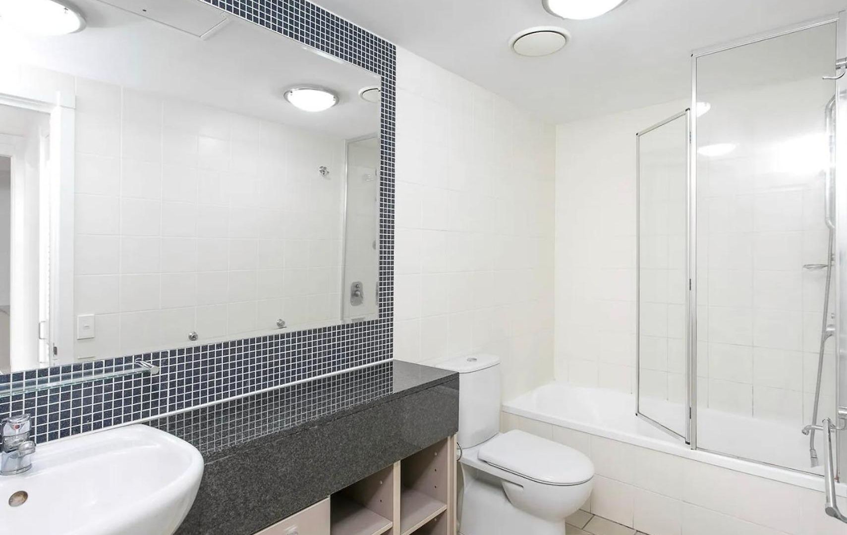Unit 14o2 141 Campbell St Bowen Hills