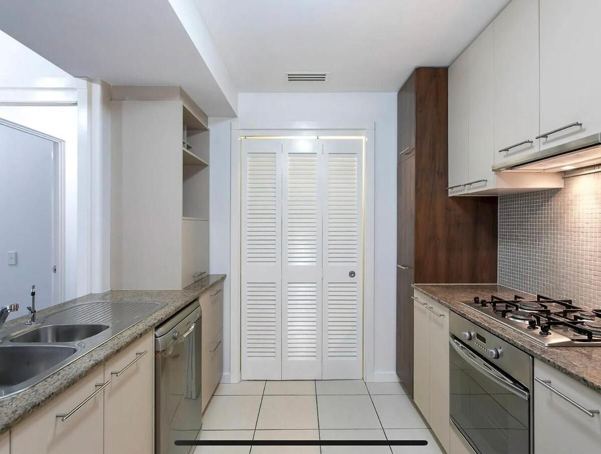 Unit 14o2 141 Campbell St Bowen Hills Apartment *