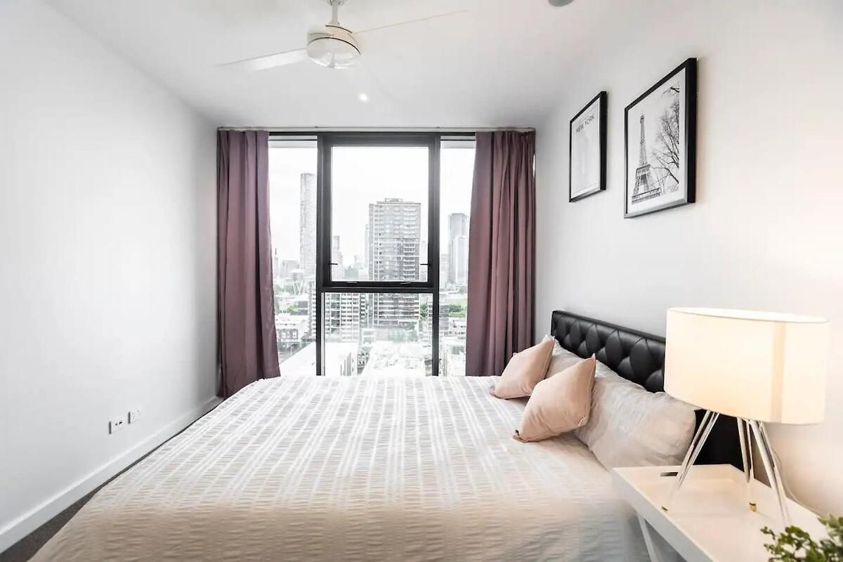 Apartment 2br, 1ba With Balcony,pool,gym,sauna & Parking M24