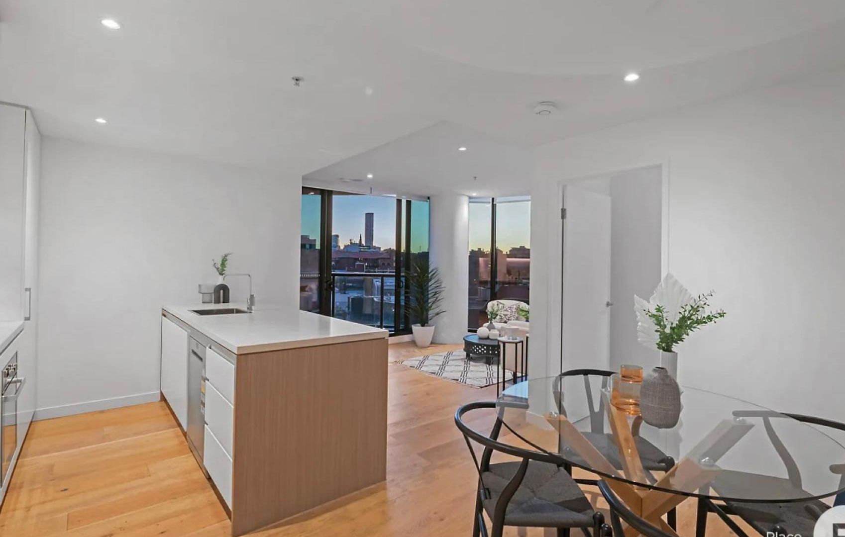 Breathtaking Sunset View Apartment, Location In The * Brisbane