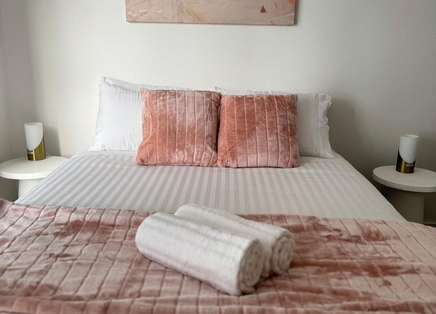 Apartment Luxury With View - Free Parking,pool,wifi *