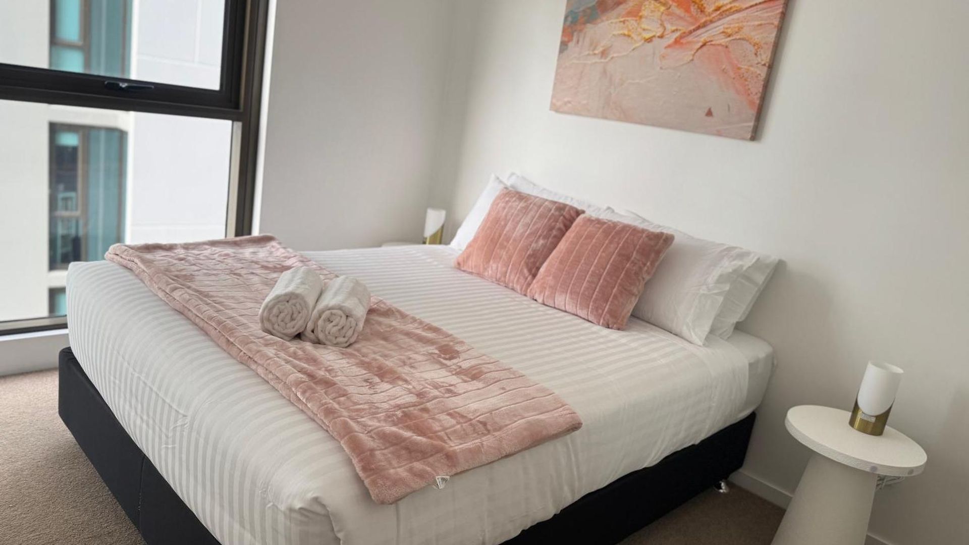 Luxury With View - Free Parking,pool,wifi *