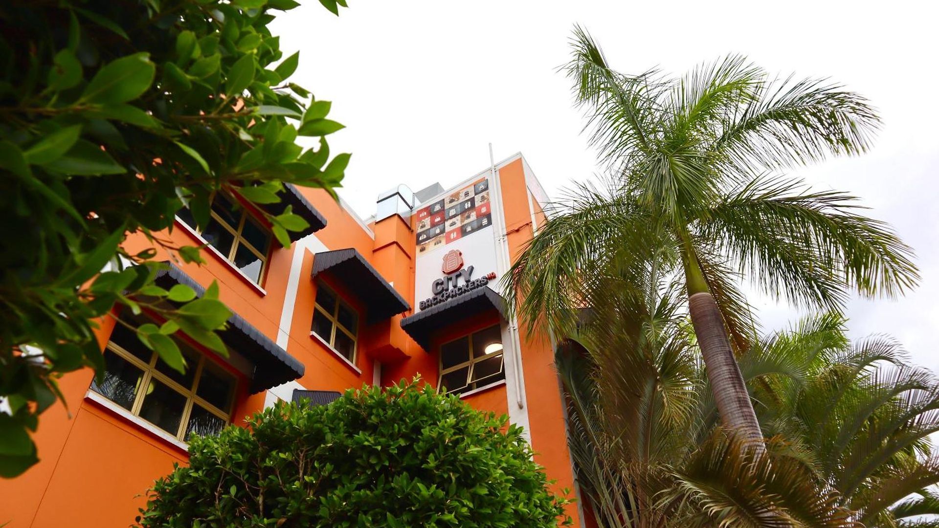 Backpackers Hq Hostel *