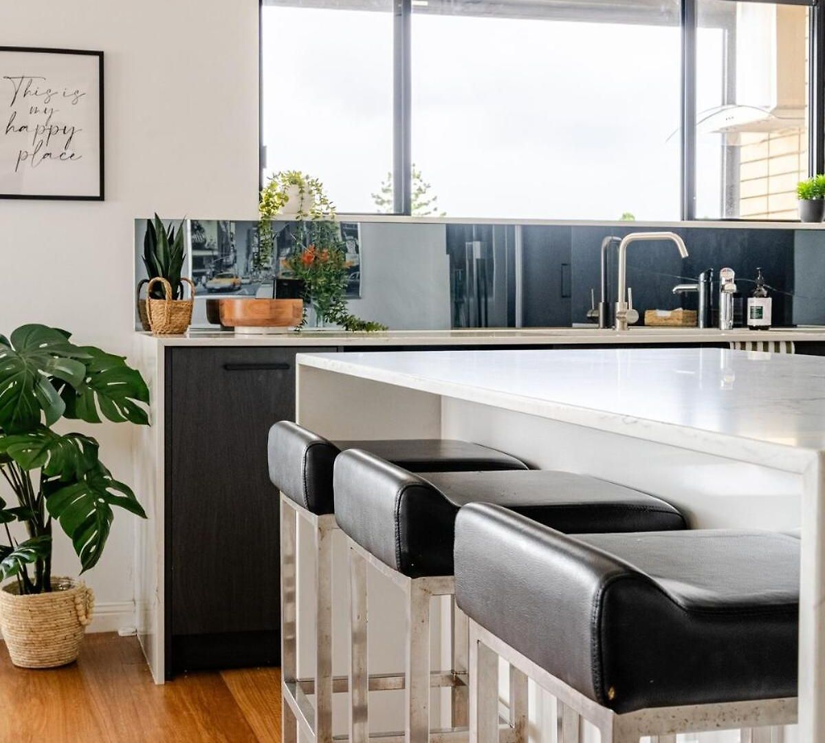 Value With View Sleeps 7 *