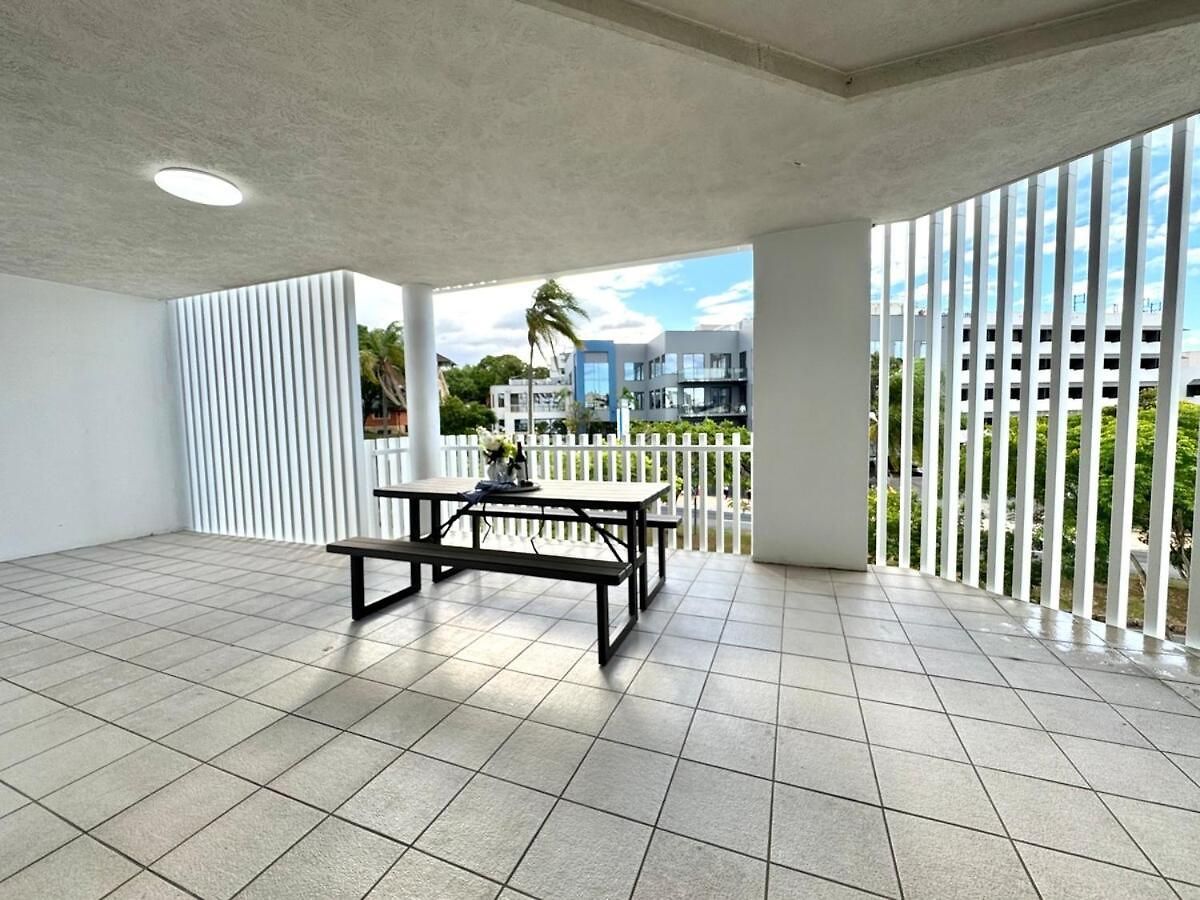 Prime Toowong 3br - Walk To Shops And Transport Apartment *