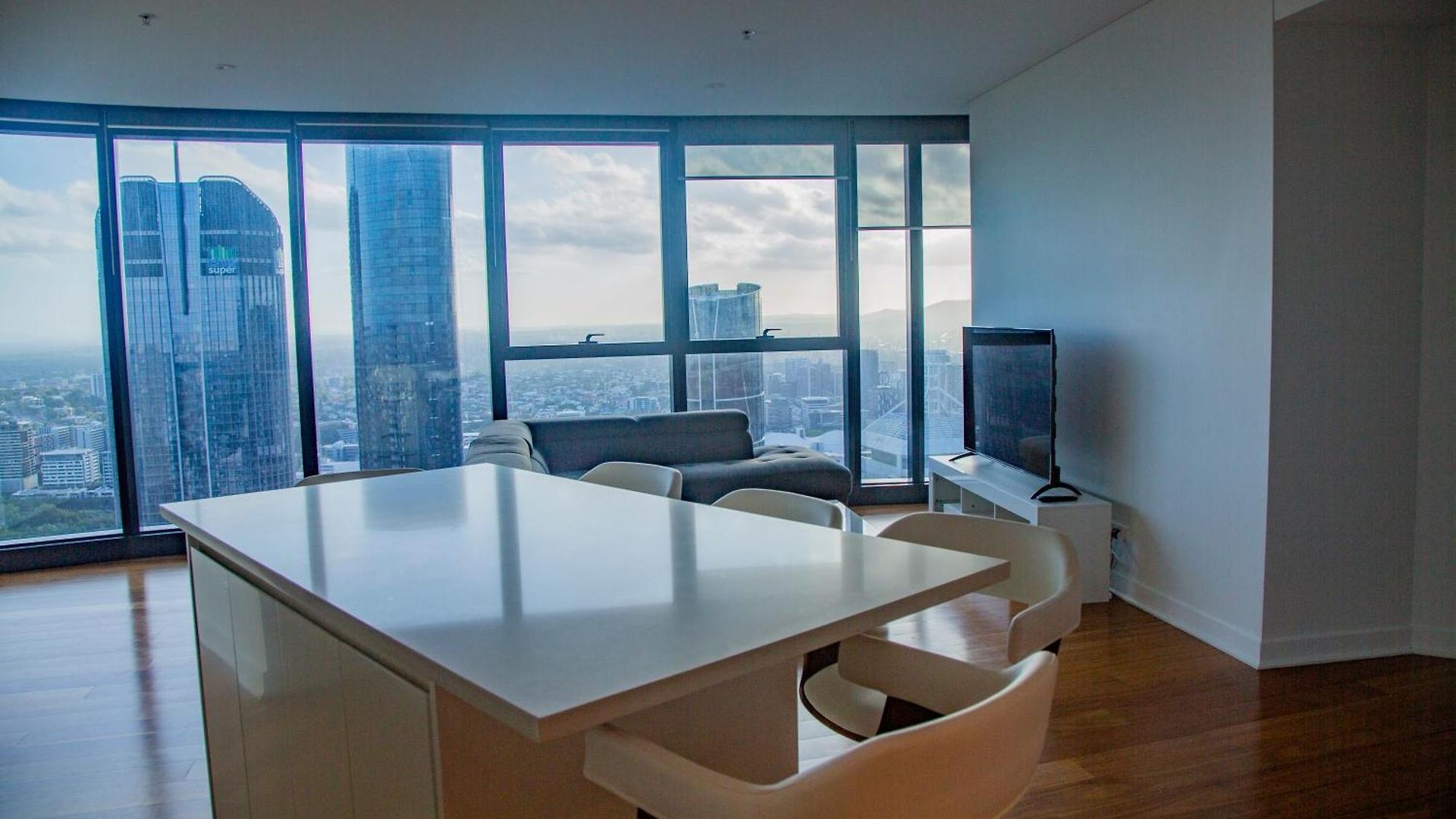 Imagine 4 Bedroom Apartment *