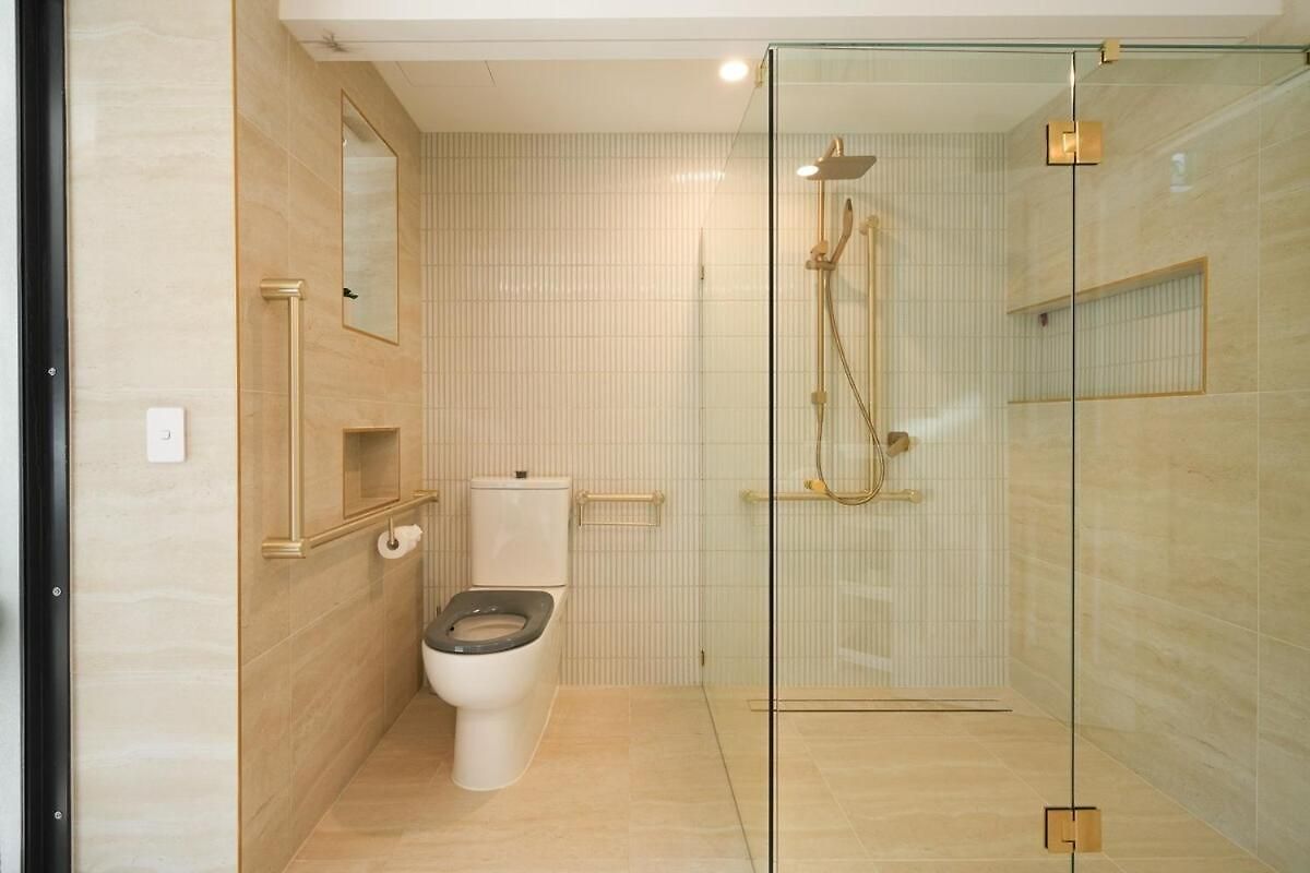 20a Ashgrove - Movie Brisbane