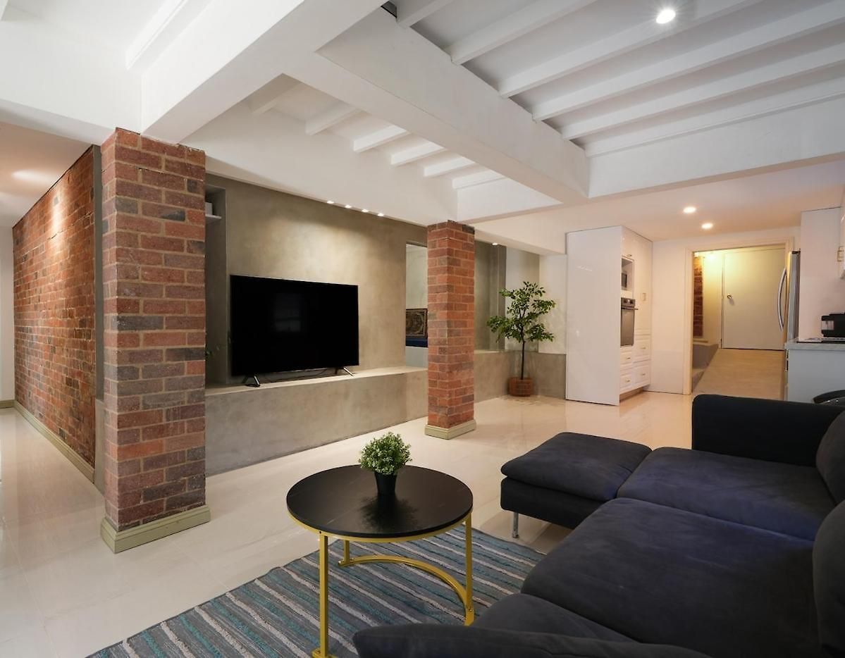 20a Ashgrove - Movie *