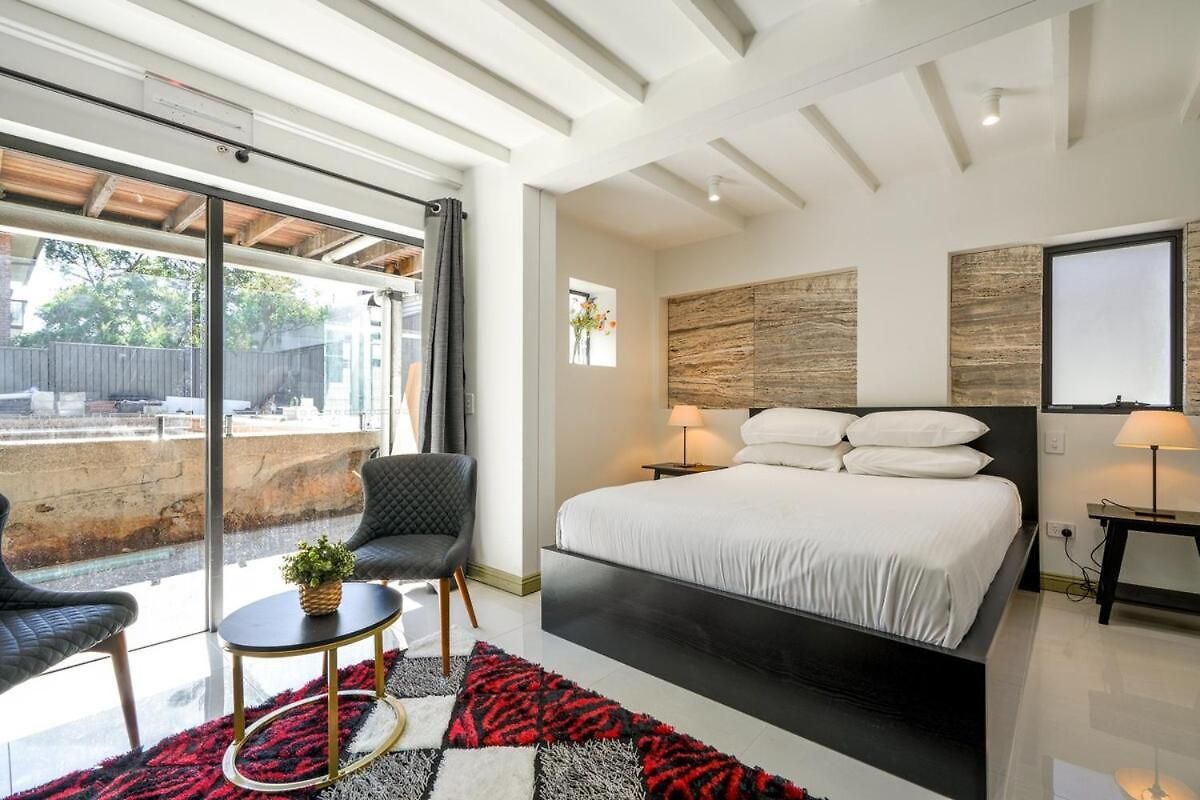 20a Ashgrove - Movie * Brisbane