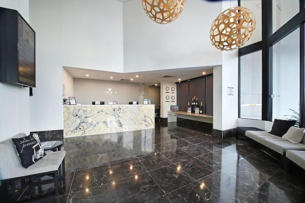 Cbd 1br Spectacular River View M20 Apartment *