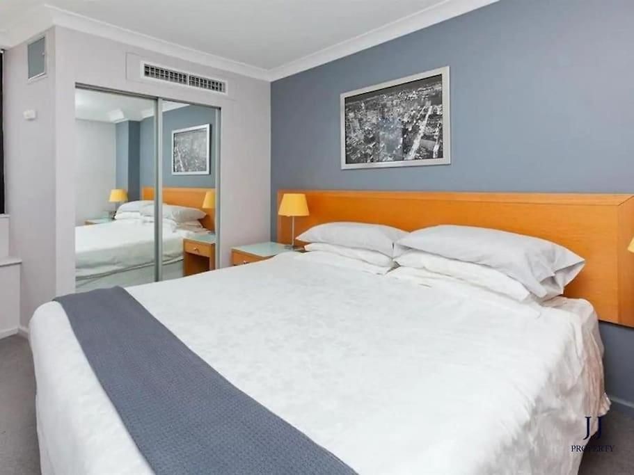 Cbd 1br Spectacular River View M20 * Brisbane