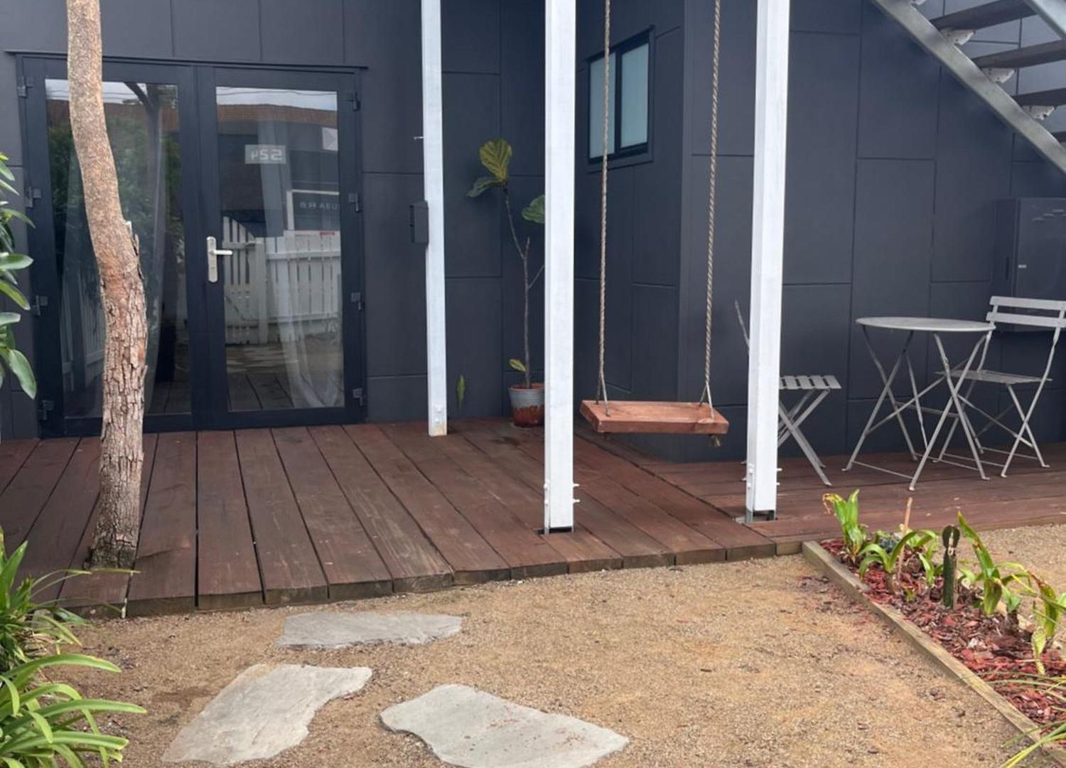 Holiday home West Hub. Private Infrared Sauna Near & Much More! New Purpose Built Loft Style! Brisbane