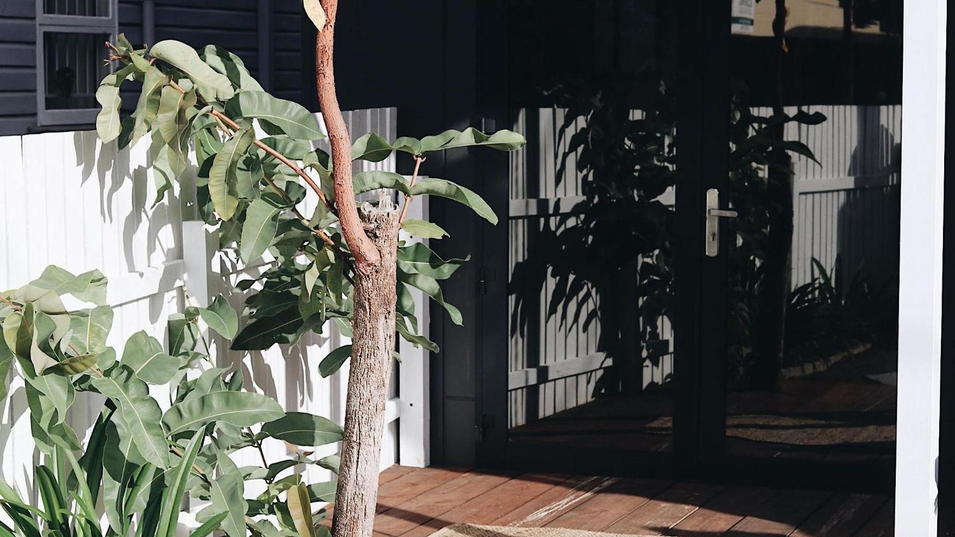 West Hub. Private Infrared Sauna Near & Much More! New Purpose Built Loft Style! * Brisbane