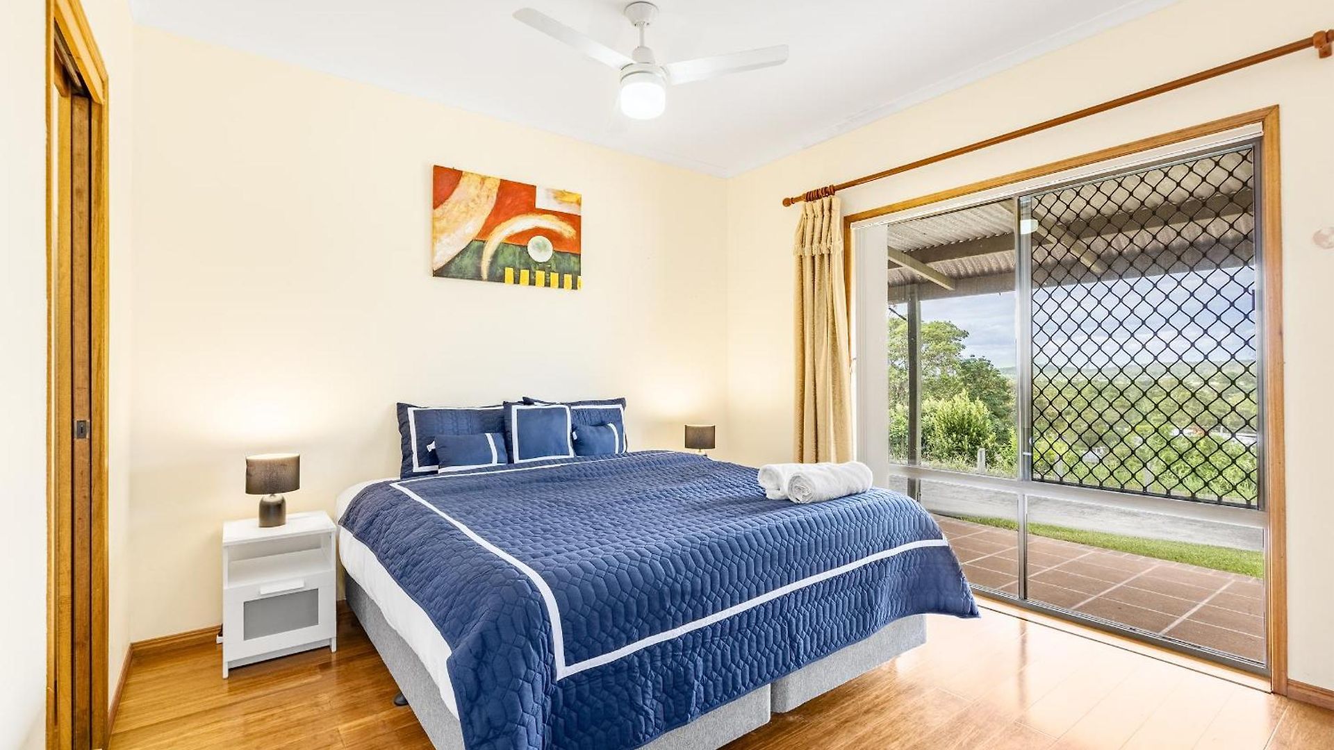 Spacious Land Area 5bedroom At Sunnybank New Ac Brisbane