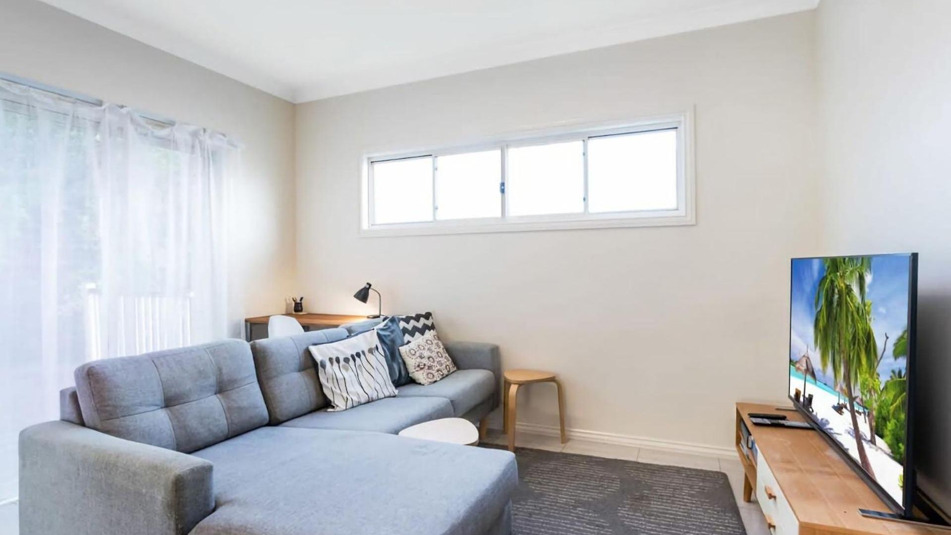 Apartment Modern Floor 2br With Private Deck Brisbane