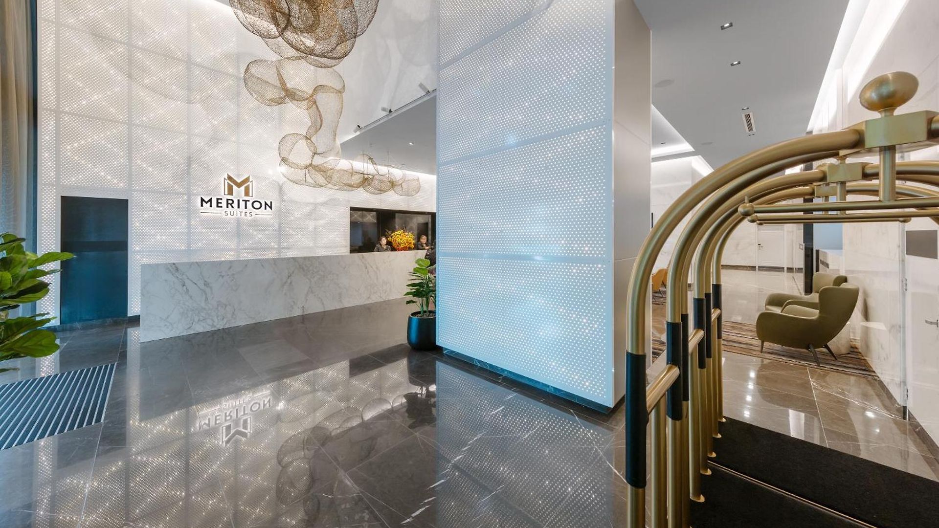 Meriton Herschel Street, 5* Brisbane