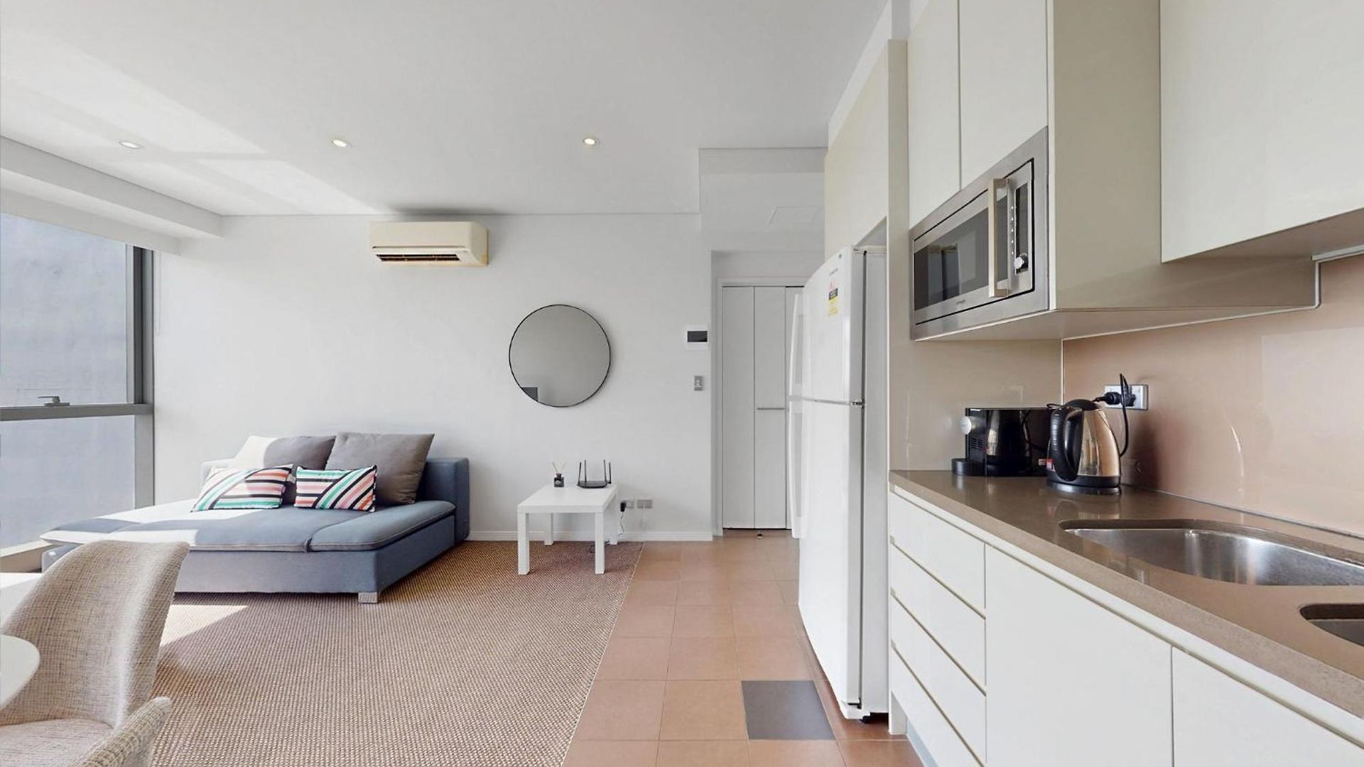 Cloud 17 Retreat - Meriton Soleil Private 1b Apartment *