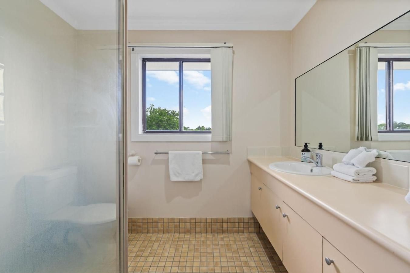 Affordable Convenient 4beds With Ducted Ac Brisbane
