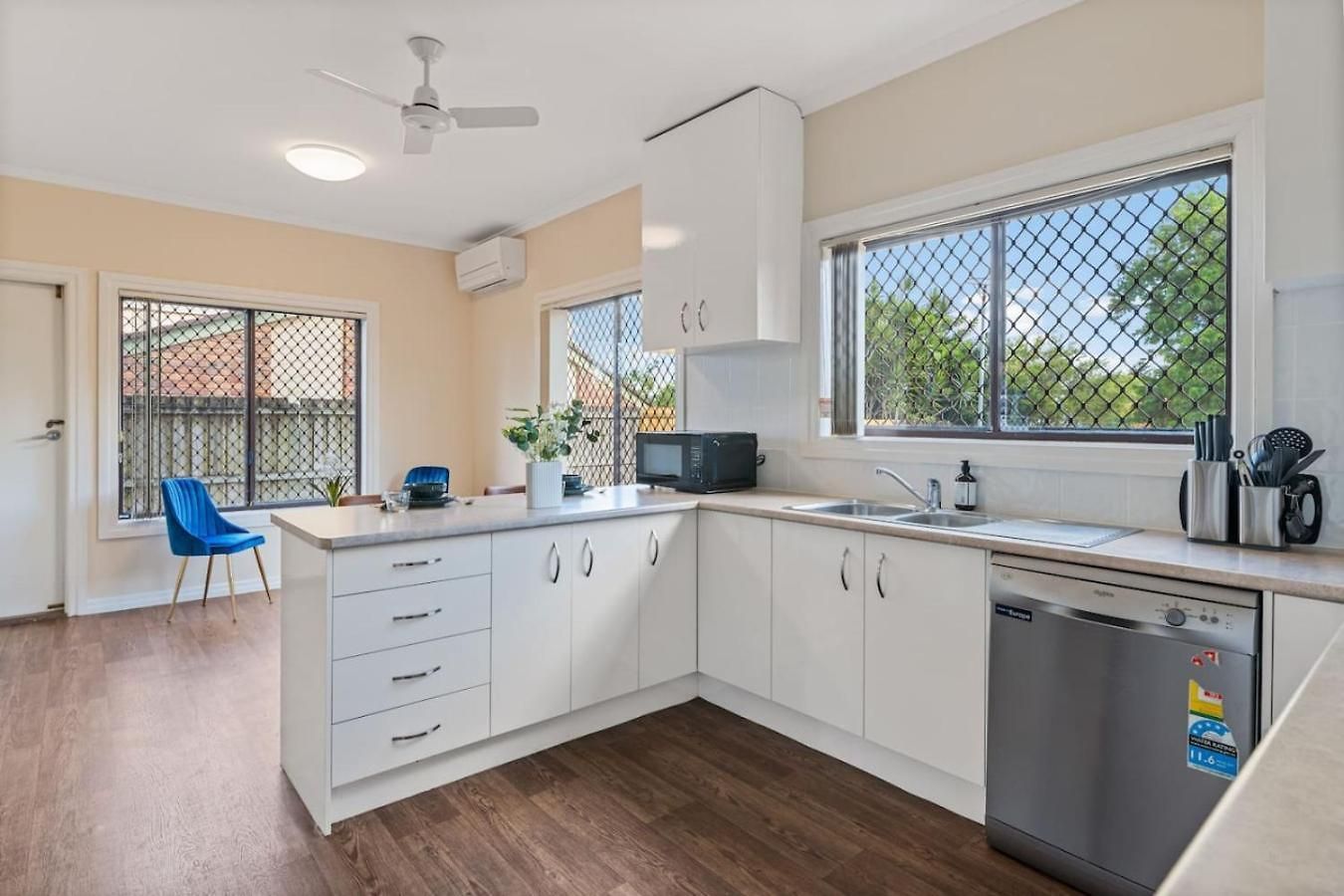 Holiday home Affordable Convenient 4beds With Ducted Ac *