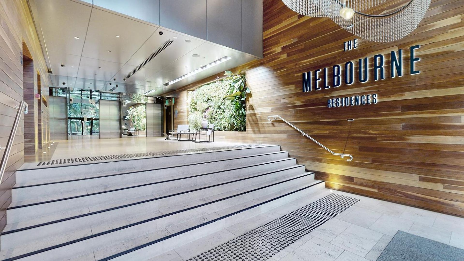 Urban Luxe Retreat - South Boutique W Free Carpark