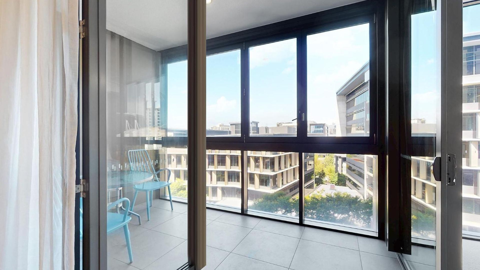 Urban Luxe Retreat - South Boutique W Free Carpark