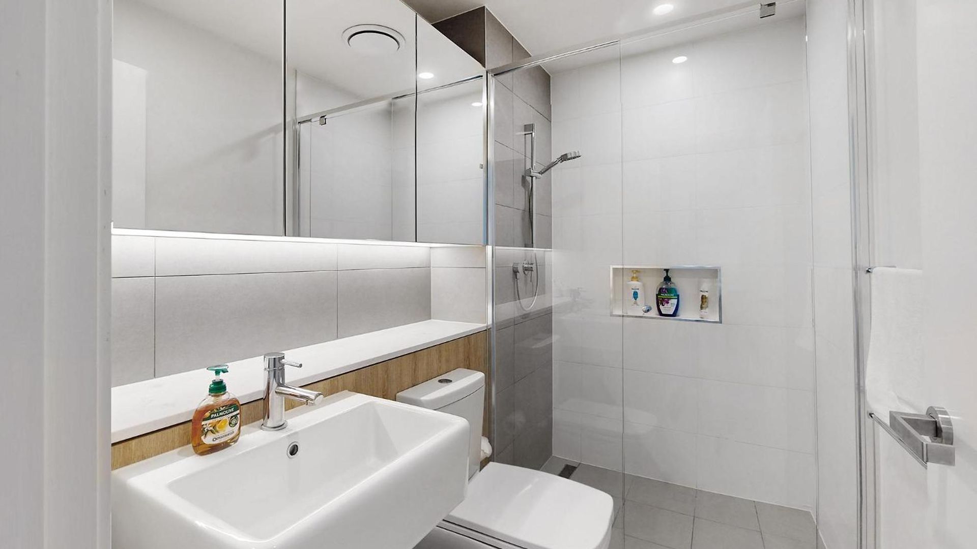 Apartment Urban Luxe Retreat - South Boutique W Free Carpark