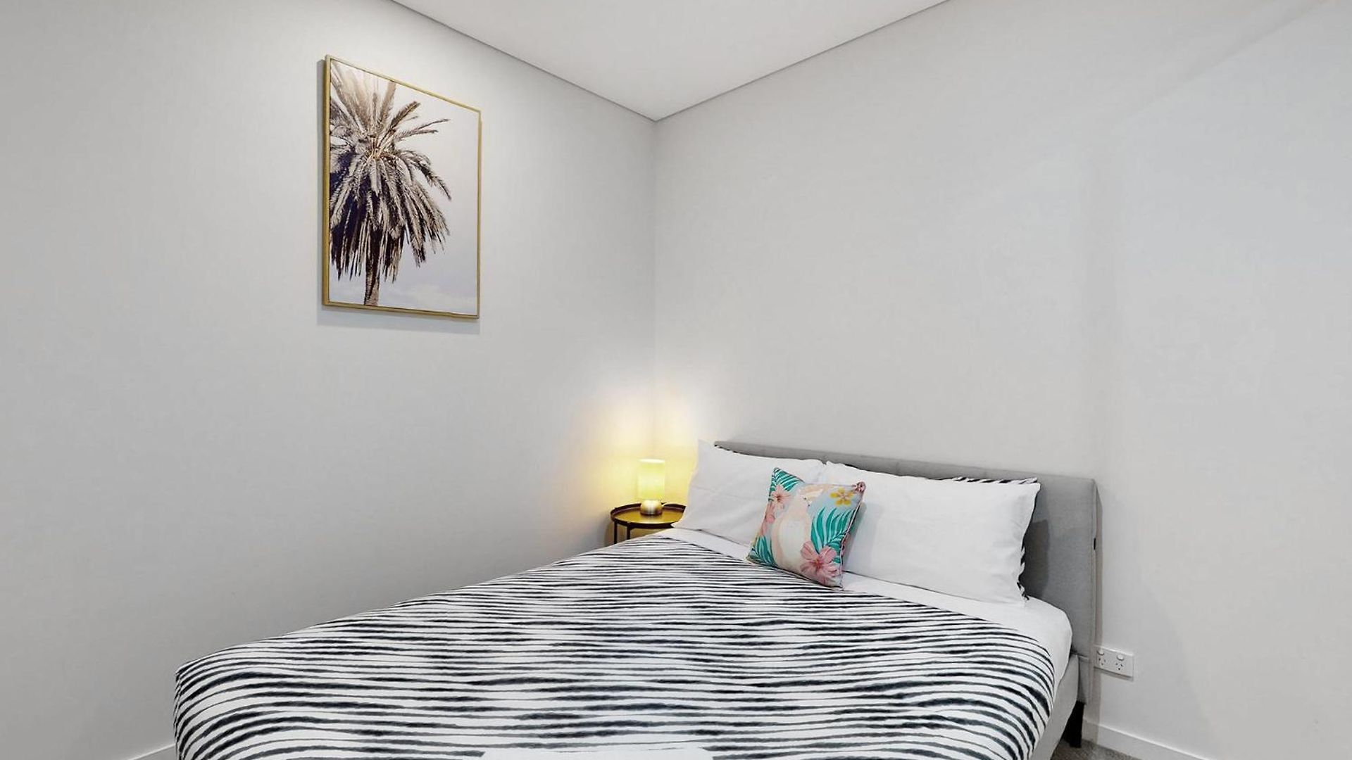 Urban Luxe Retreat - South Boutique W Free Carpark Apartment *