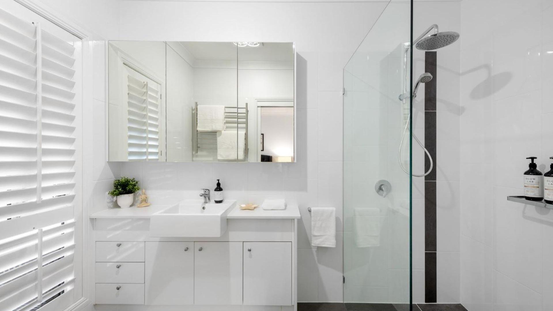 Holiday home The Duchess - Stunning Hamptons Oasis With Pool | Winter Escape | Longer & Save | 1 June - 31 August *