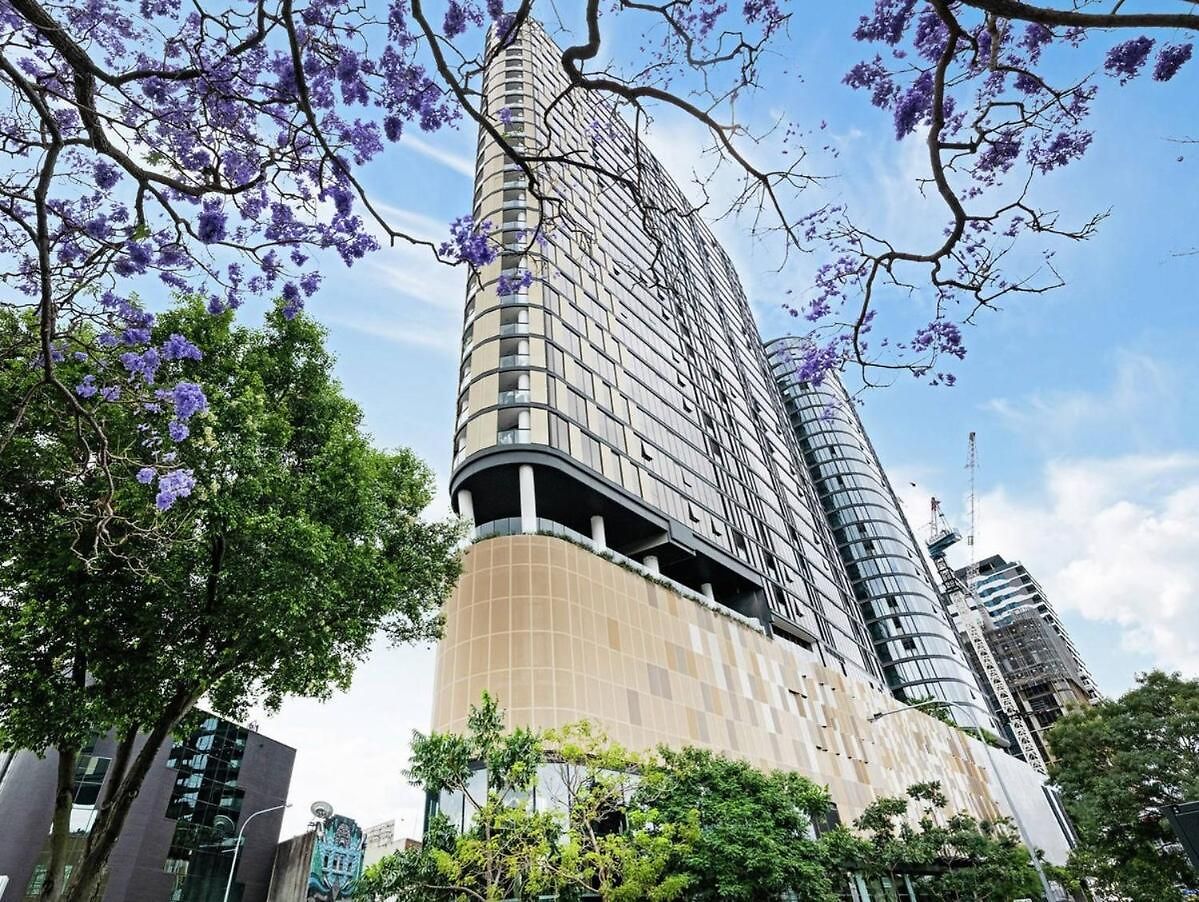 Apartment Magical Sunset Sky-view Location In Brisbane, Experience Ever Brisbane