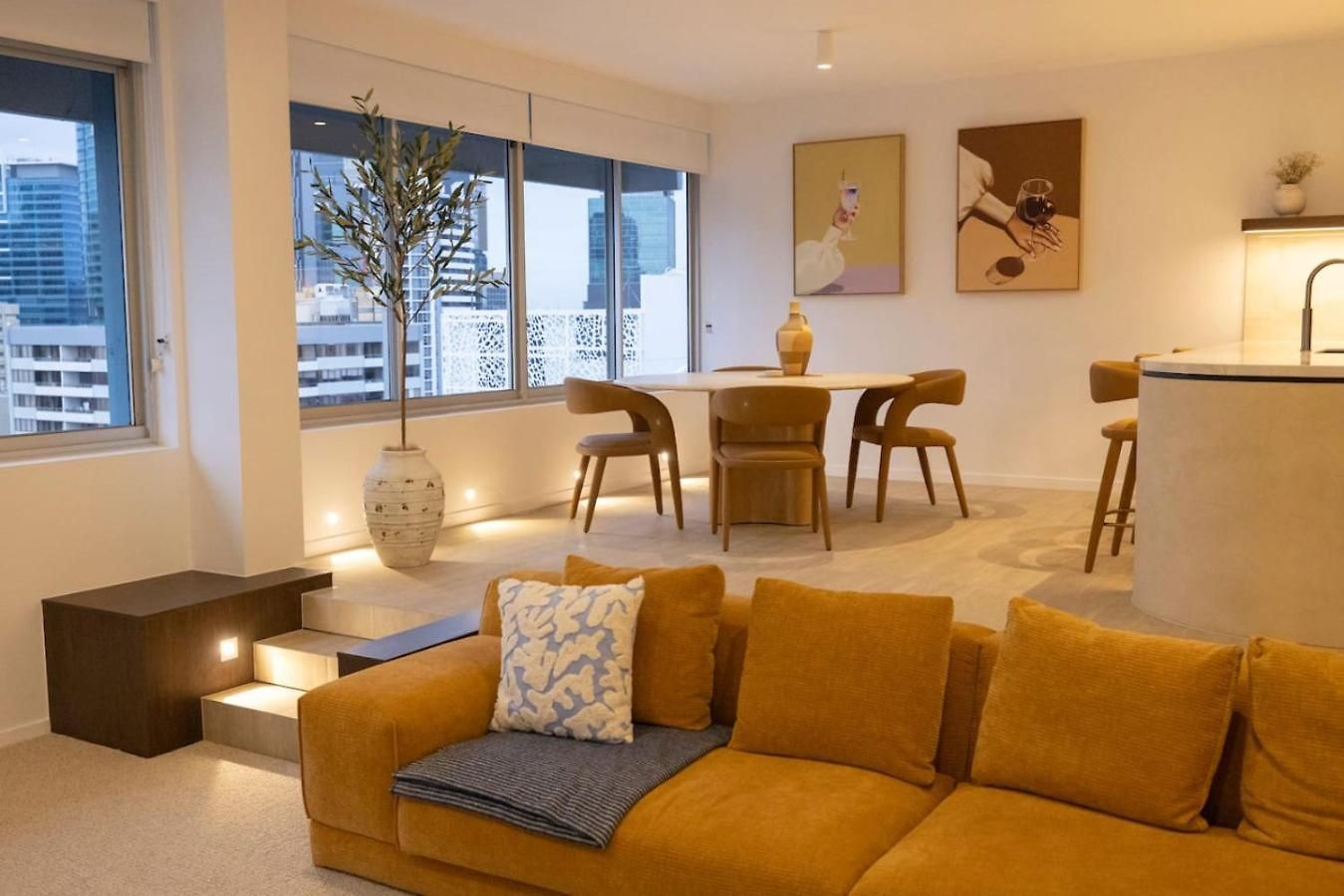 Luxury 3br- Skyhome Penthouse- Free Parking Apartment Brisbane
