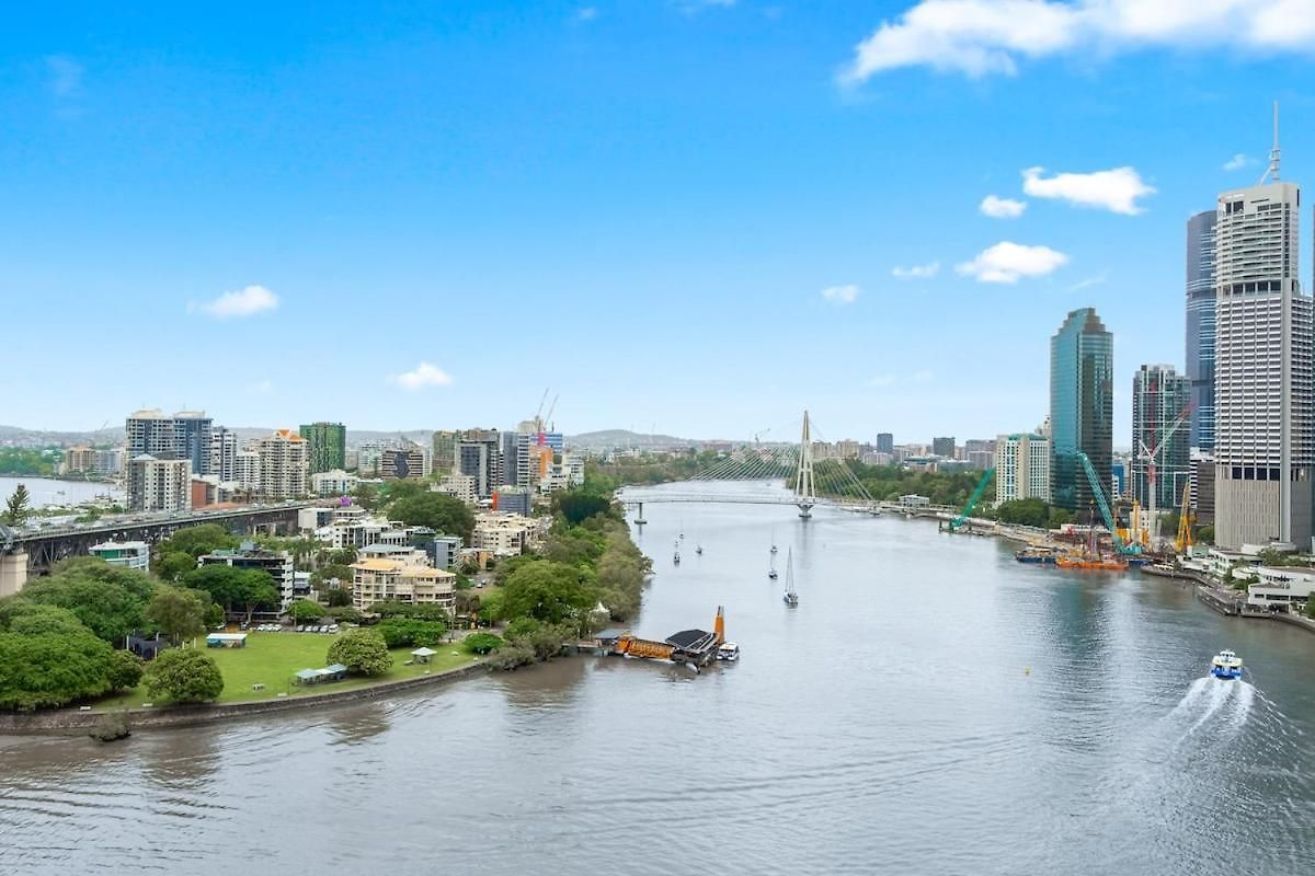 Apartment The Executive 1bed-1bath-1car Views - Cbd Brisbane