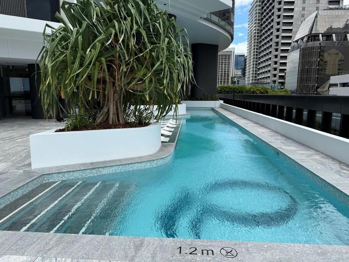 2b2b Retreat Land In Queens Wharf