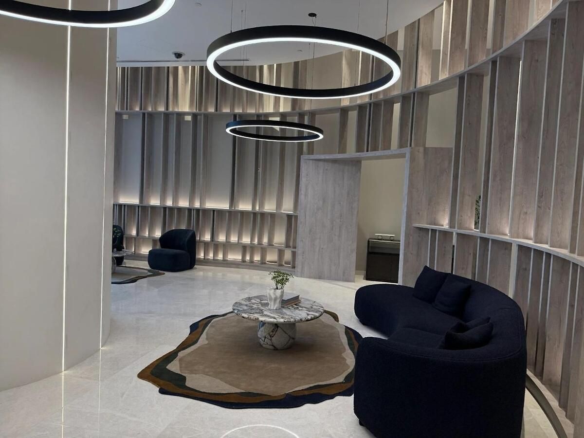 2b2b Retreat Land In Queens Wharf *