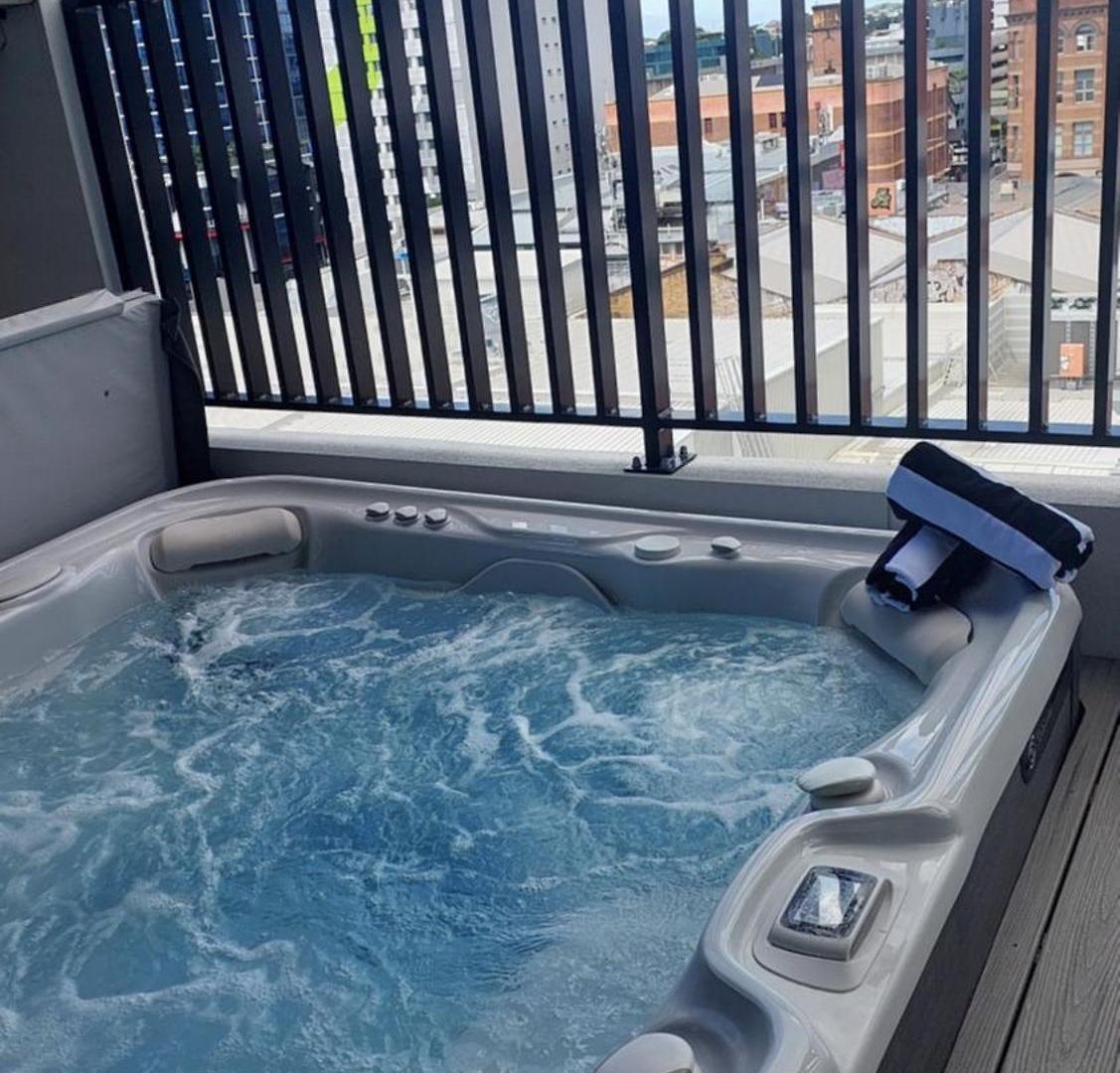 Apartment Alfred & Turner Apartments, Luxury 2 Bedroom In The Heart Of The Valley *