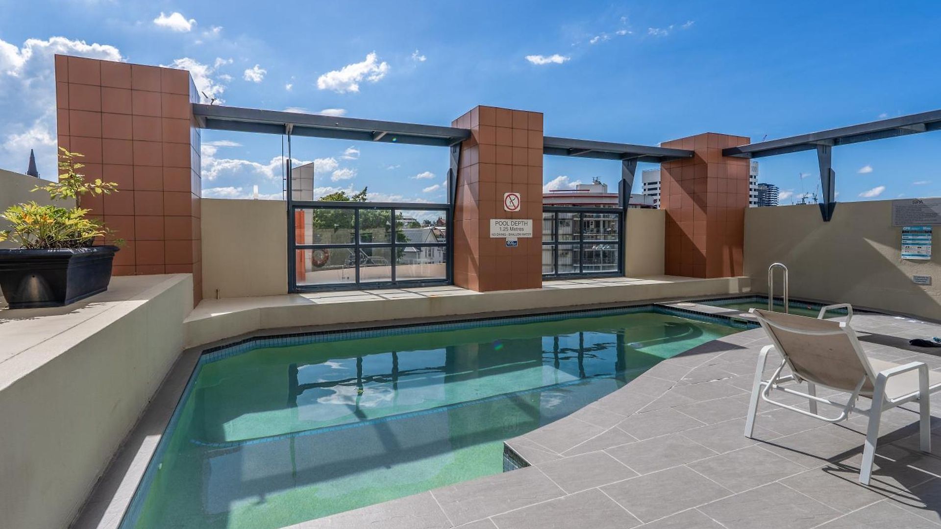 Apartment 1bed 1bath With Story Bridge And River Views, Parking, And Private Balcony M7 Brisbane