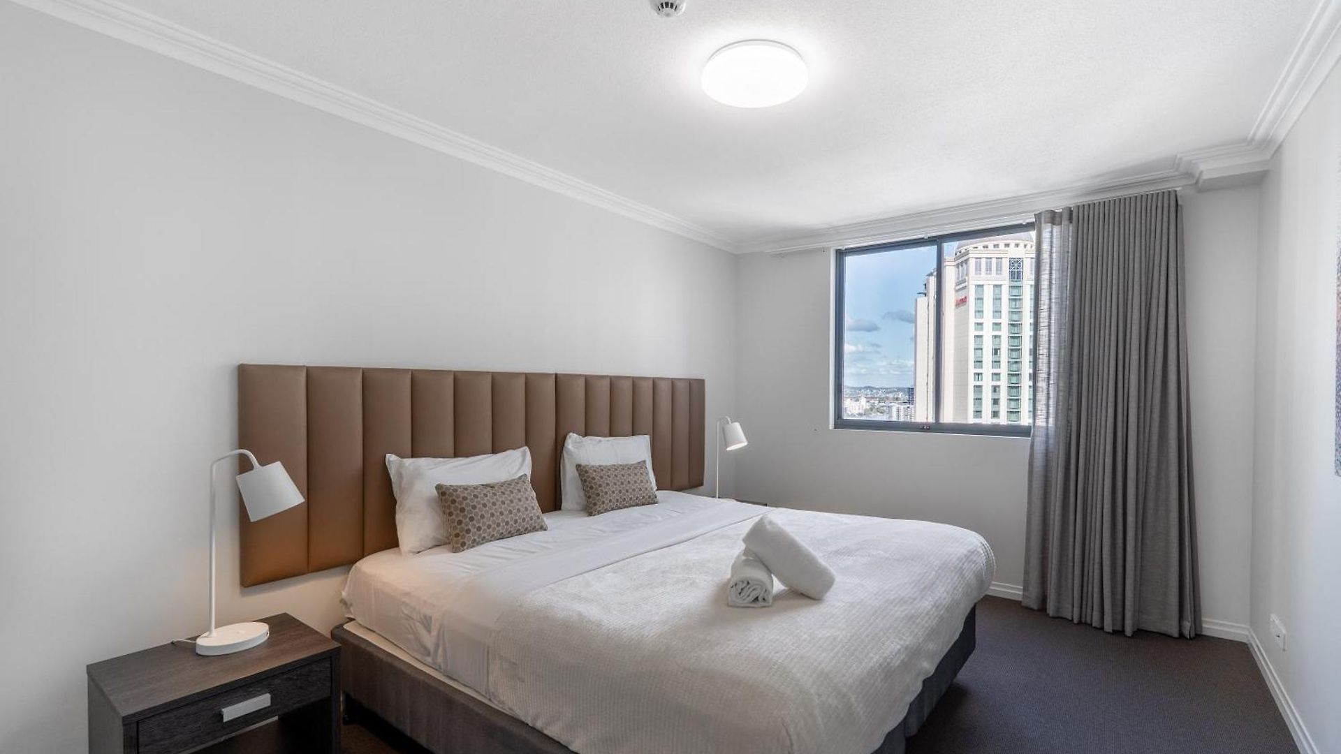 1bed 1bath With Story Bridge And River Views, Parking, And Private Balcony M7 Apartment Brisbane