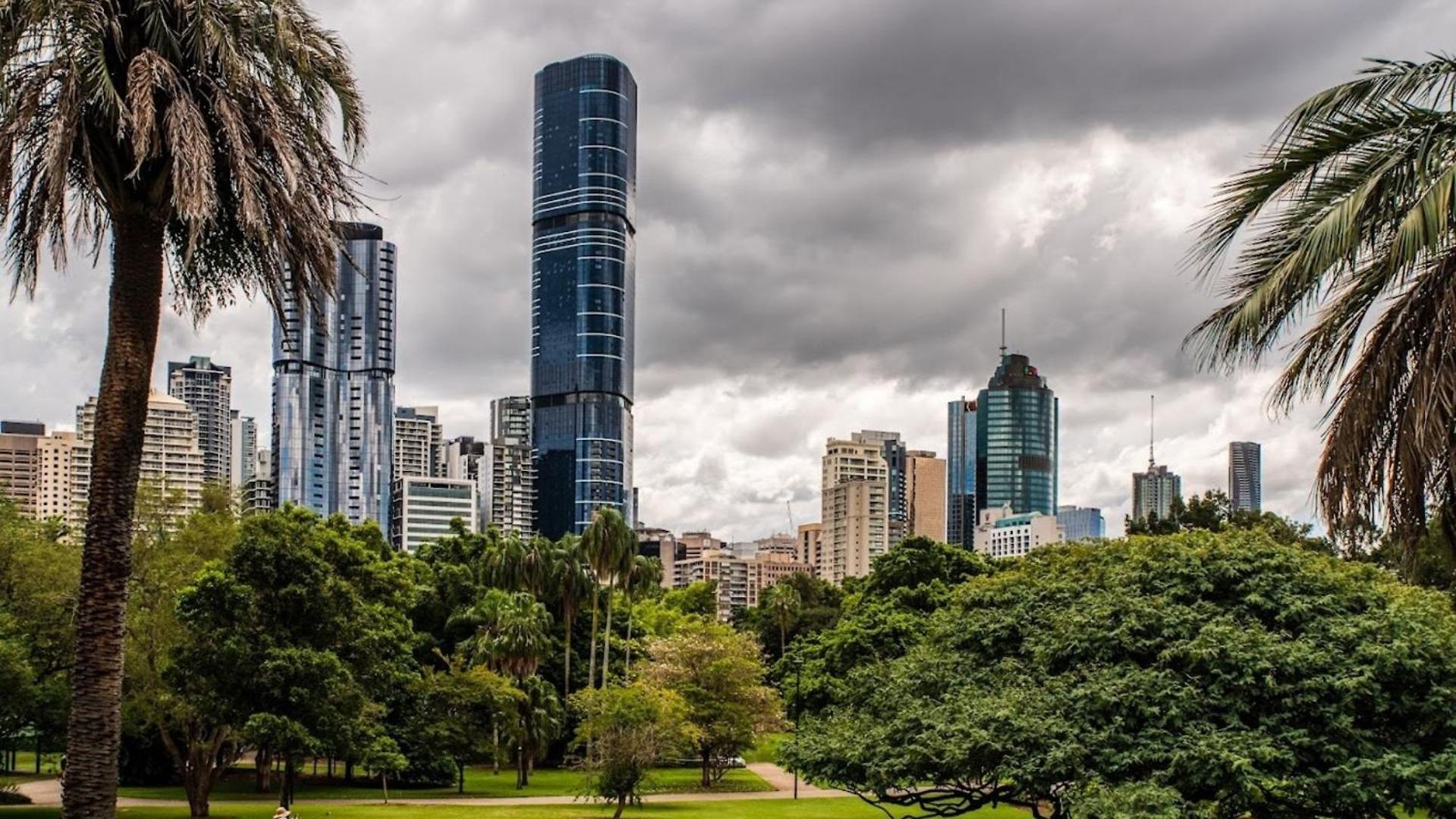 Apartment Luxury Cbd 2b2b Balcony Views Free Parking