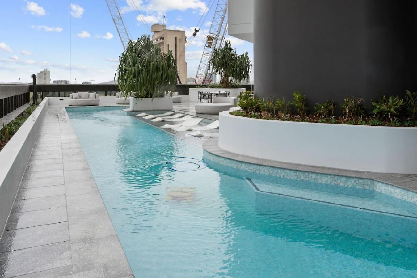 Apartment 1 Bedroom In Queens Wharf