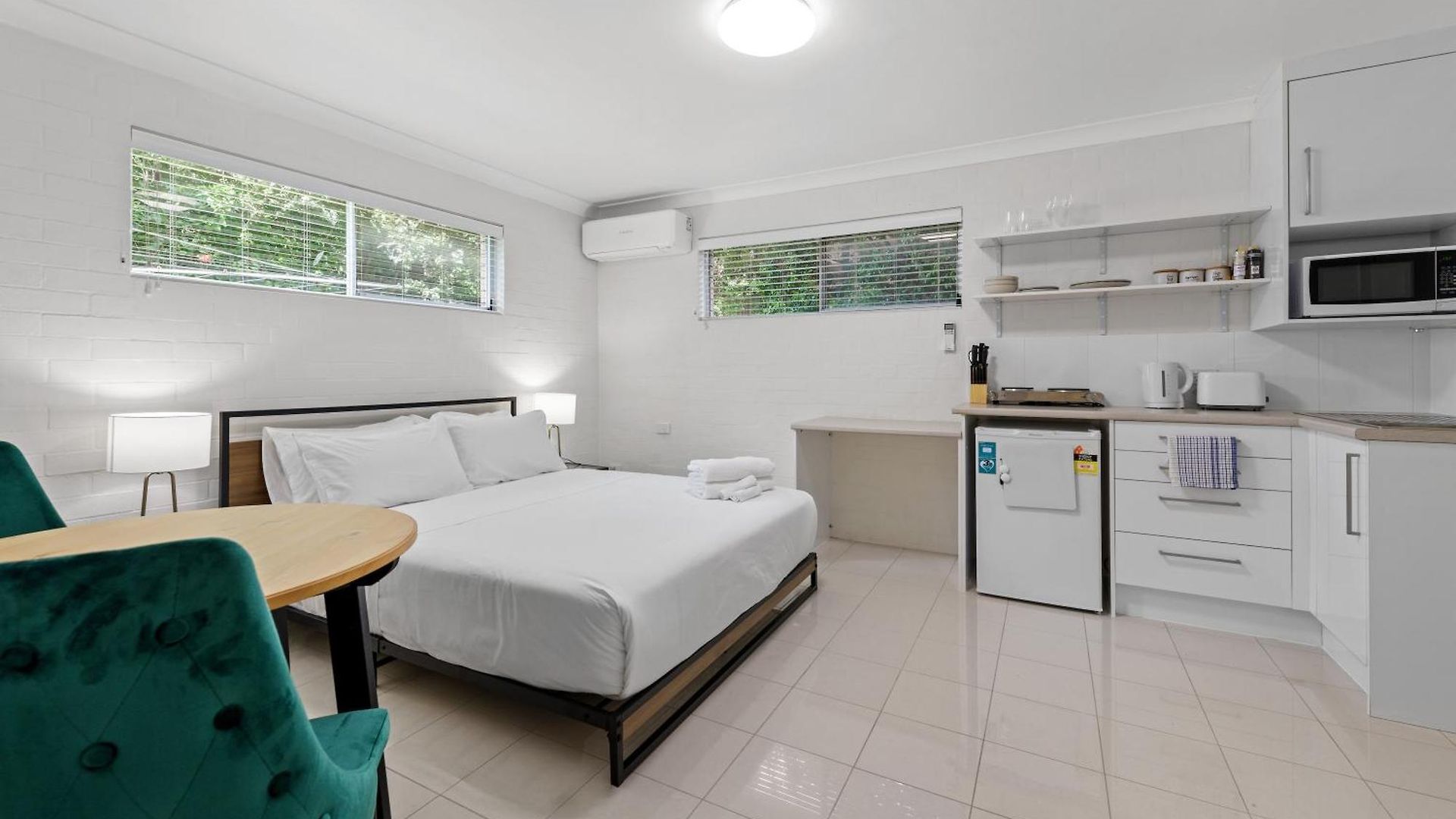 Cozy Near Gabba W Ac, Free Laundry & Q Bed Apartment