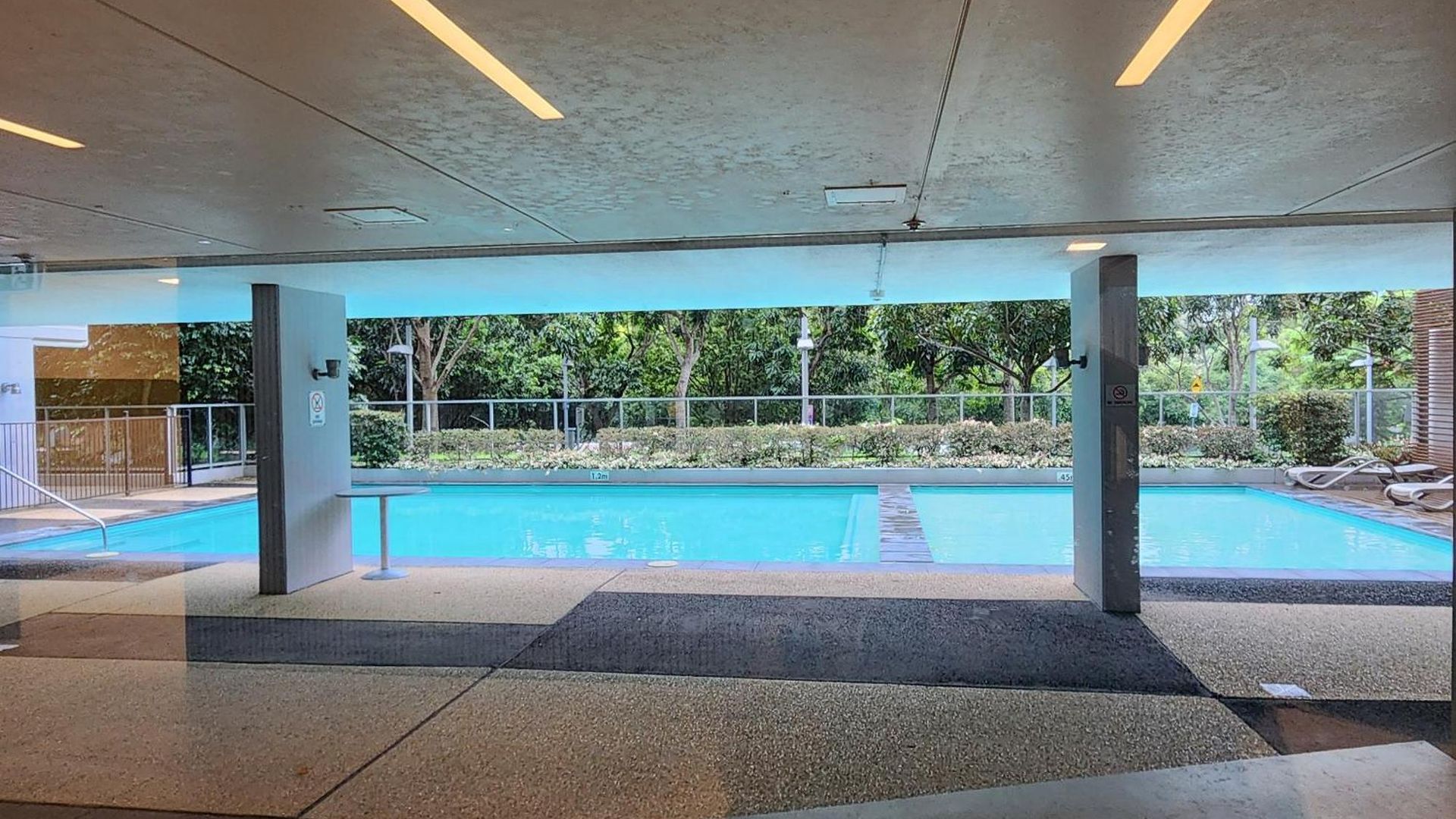 Spacious 1 Bedroom Mezzanine With Large Bath Views 2 Free Parking Spots Apartment