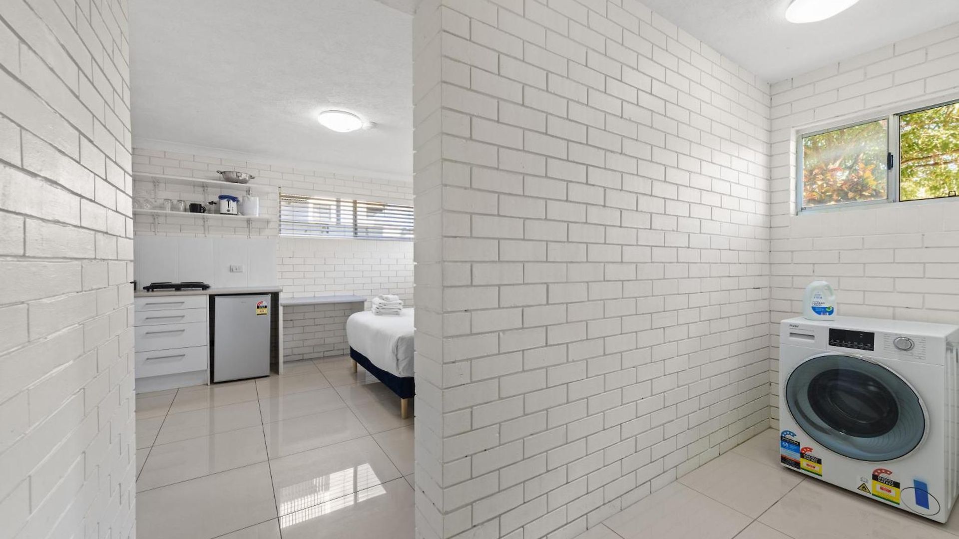 Cozy Near Gabba With Ac, Comfy Bed & Laundry Apartment