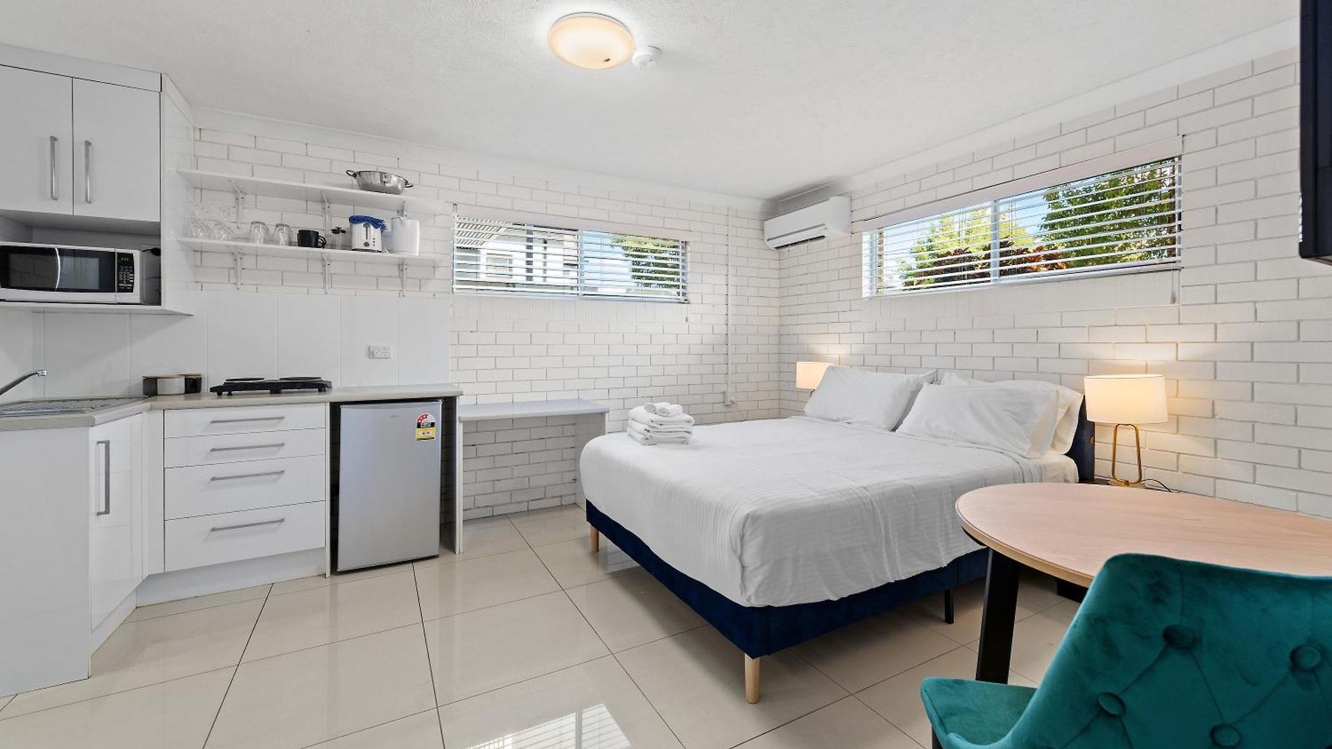 Apartment Cozy Near Gabba With Ac, Comfy Bed & Laundry
