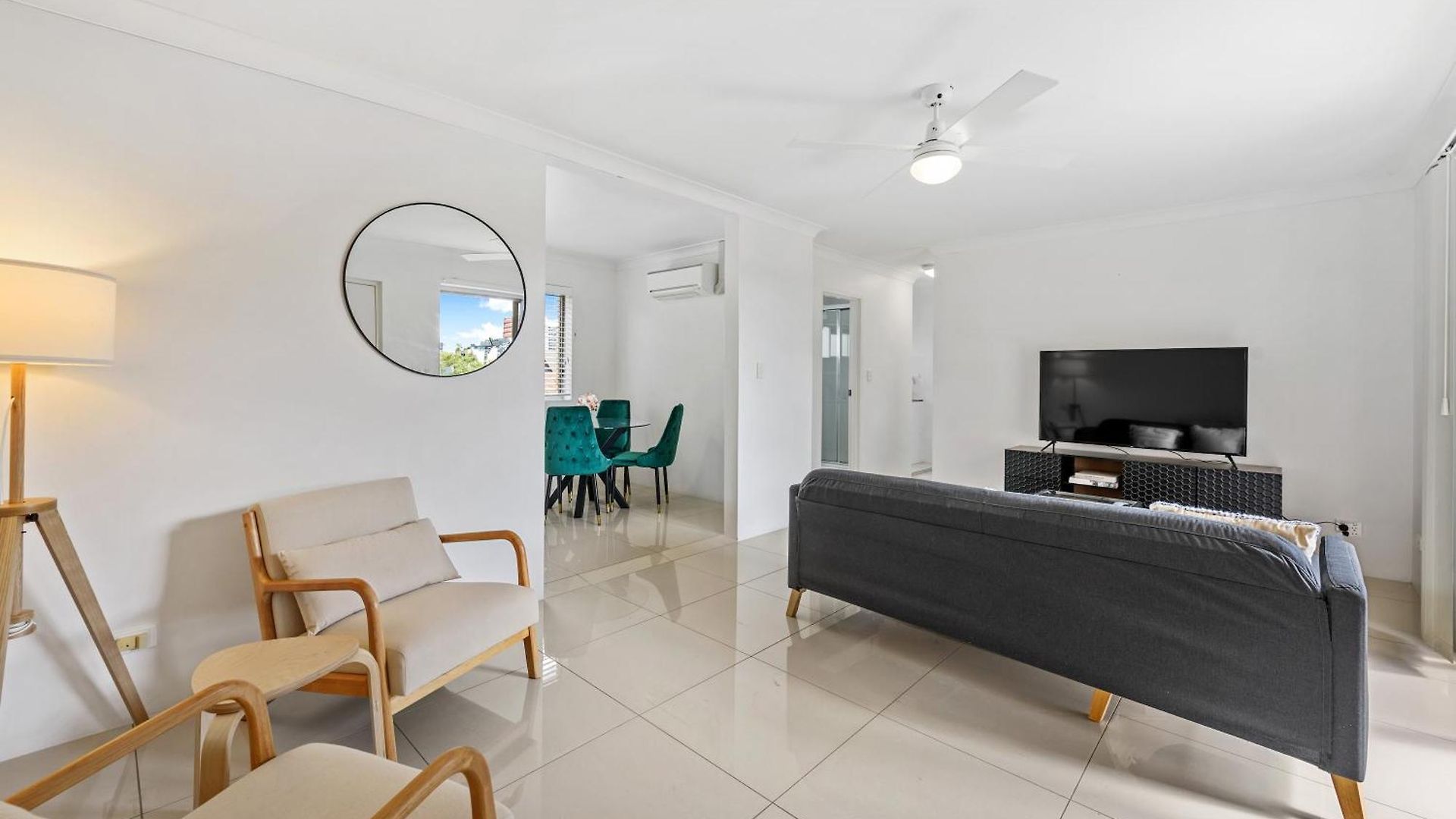 Spacious 2brm Close To Gabba With Parking & Wifi Apartment *