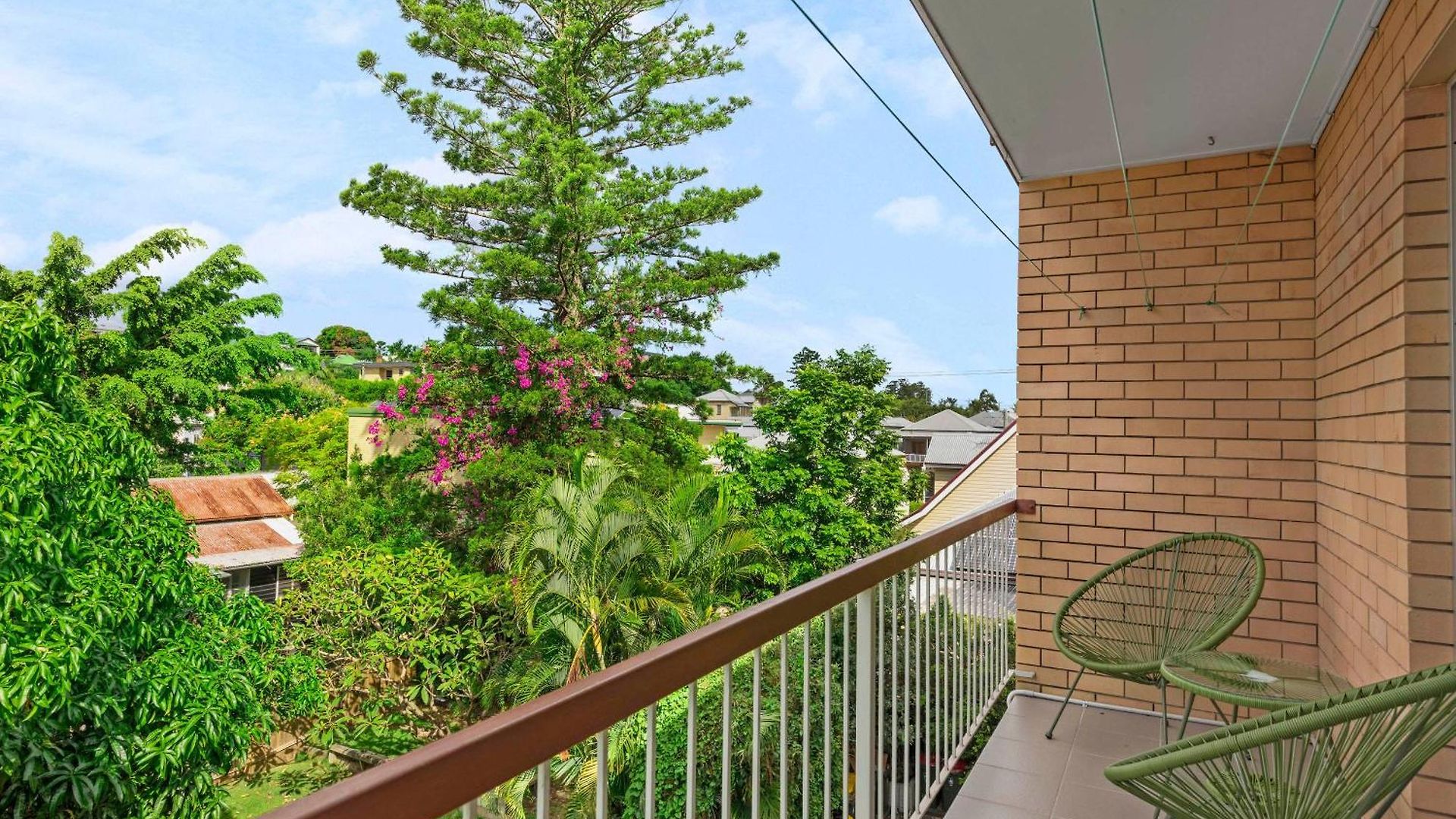 Quiet 3brm Near Gabba With Free Parking & Wifi *