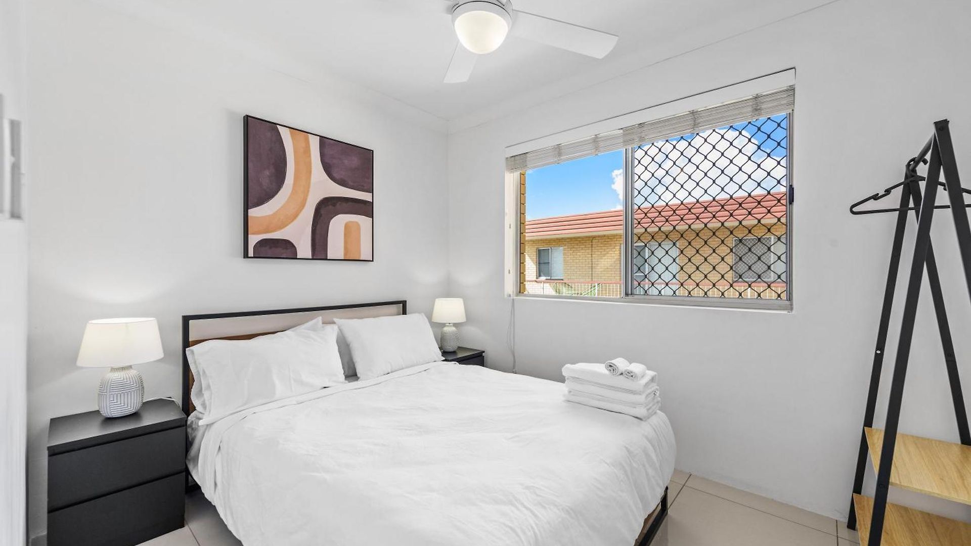Apartment Stylish 3brm With Views,free Parking & Wifi *