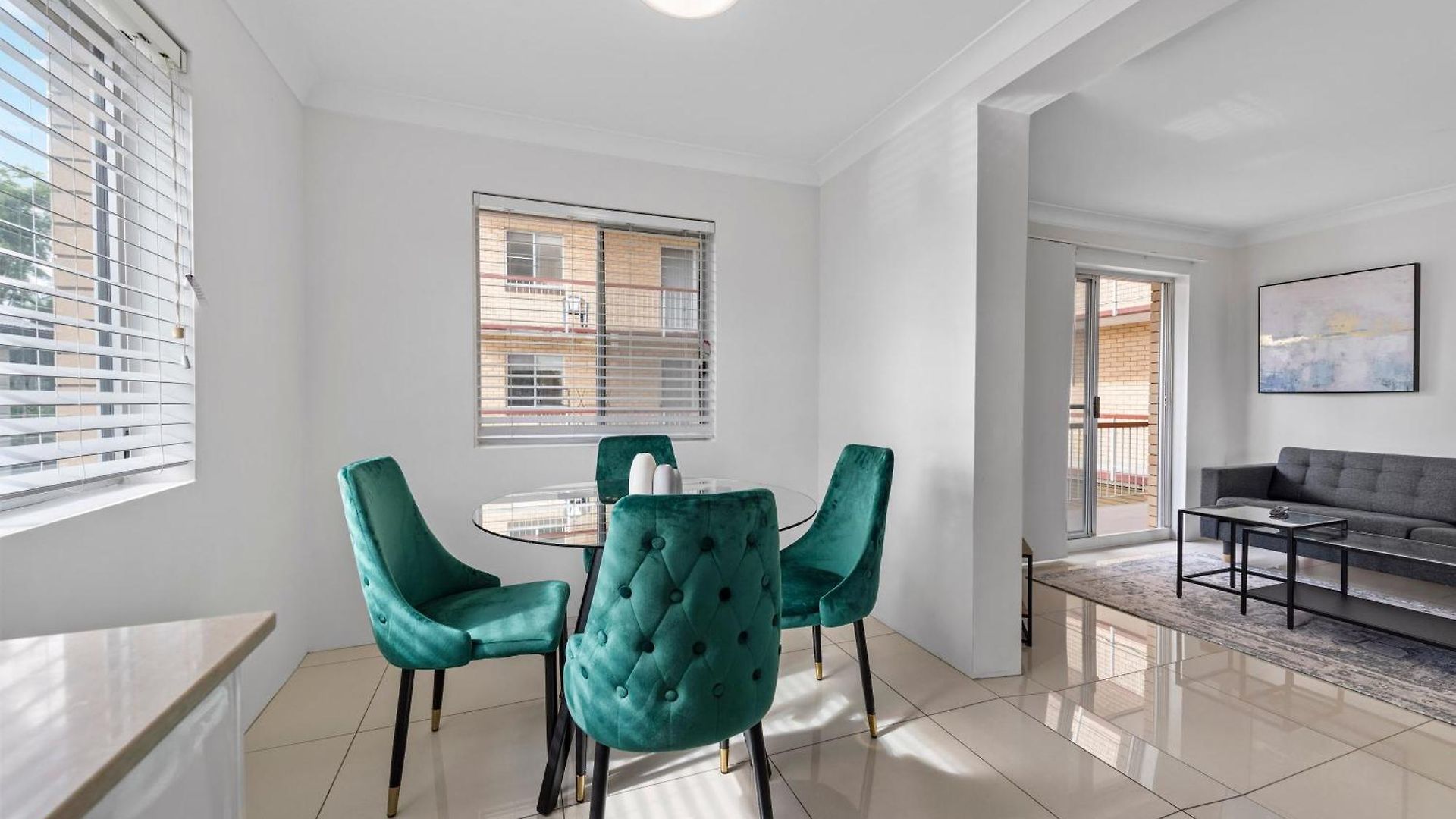 Apartment Spacious 3brm Near Gabba W Free Parking & Wifi *