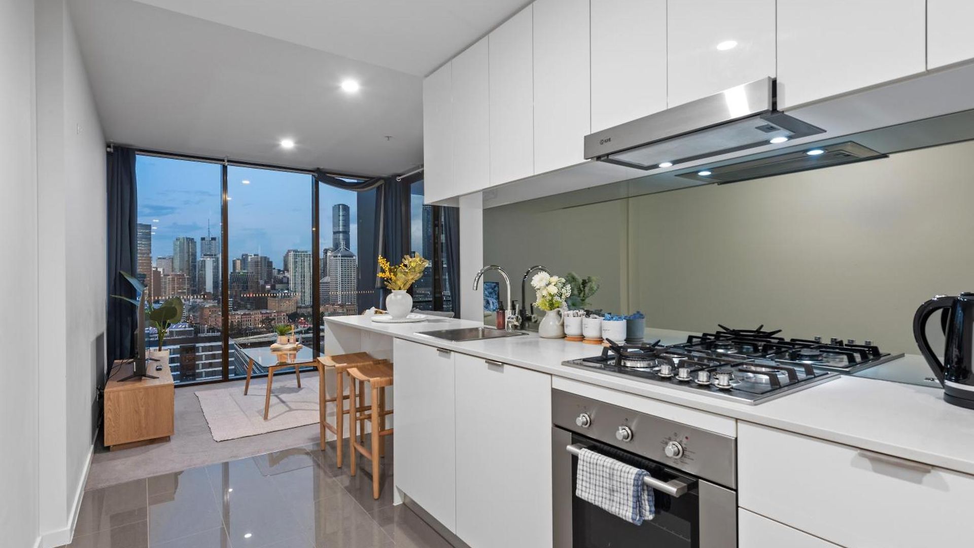 Apartment Altitude - Stunning & River Views! Brisbane