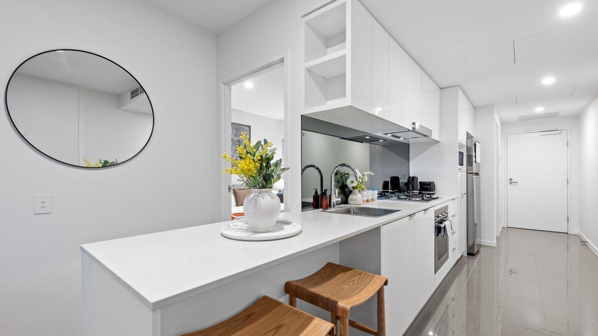 Apartment Altitude - Stunning & River Views!